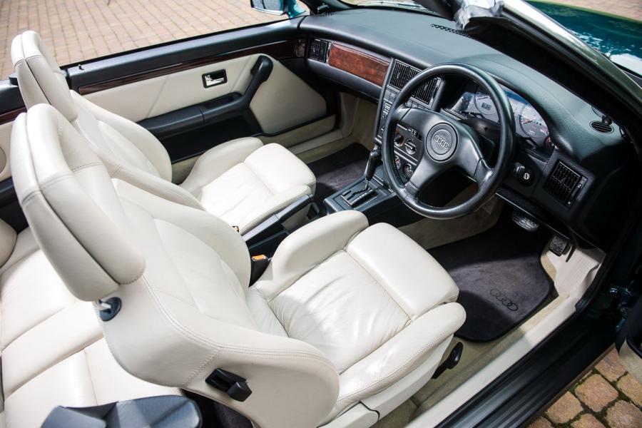 Интерьер Audi Cabriolet 2.3E / 2.6E / 2.8 (8G7, B4) 1991 года  (UK) (фото 11 из 28)